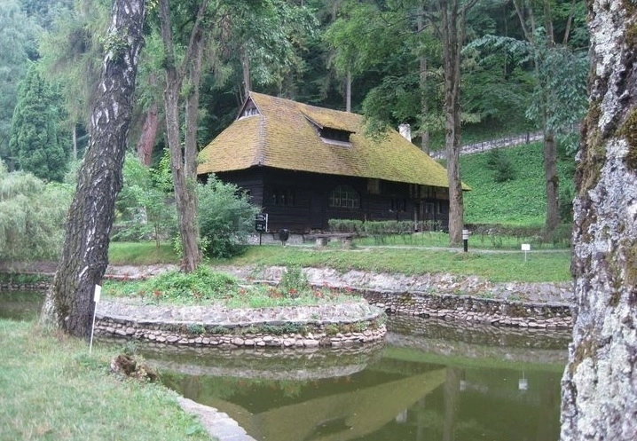 casa-de-ceai-a-reginei-maria-se-transforma-in-cafenea