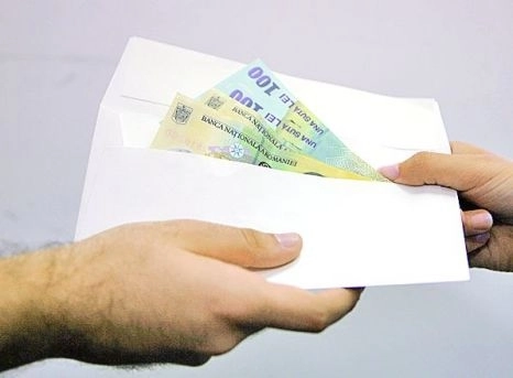 cat-mai-costa-spaga-pentru-permisul-auto-