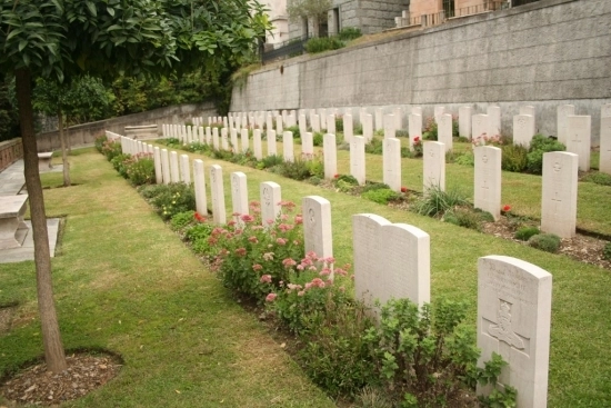 cimitir-pentru-lesbiene