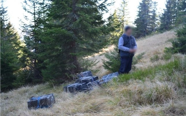 contrabanda-cu-tigari-in-munti-la-peste-1700-m-altitudine