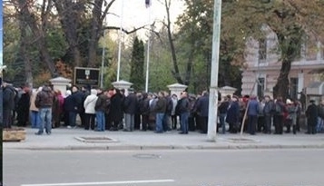 cozi-la-vot-in-strainatate