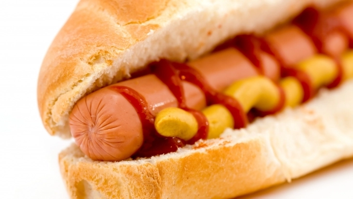 cum-se-fabrica-crenvurstii-vei-mai-manca-asa-ceva-video