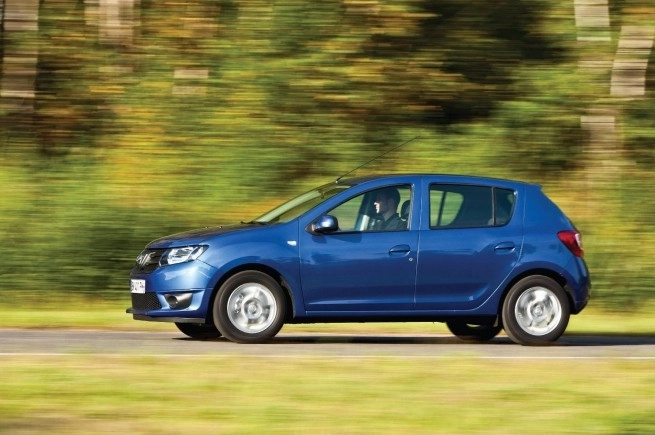dacia-sandero-a-fost-testata-de-top-gear-in-ucraina