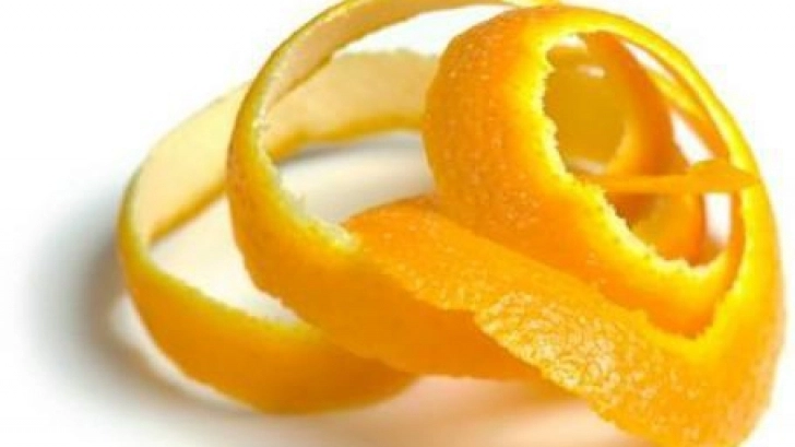 de-ce-nu-e-bine-sa-arunci-coaja-fructelor