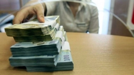 de-ce-sa-nu-tii-banii-la-banca