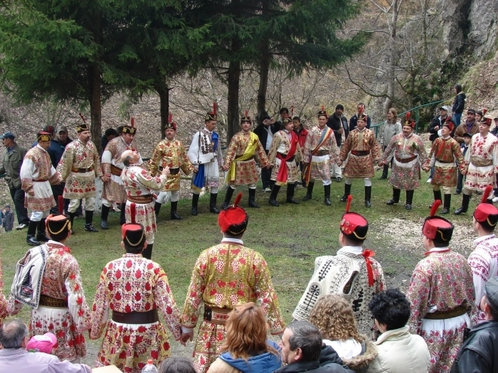 distractie-alaturi-de-juni