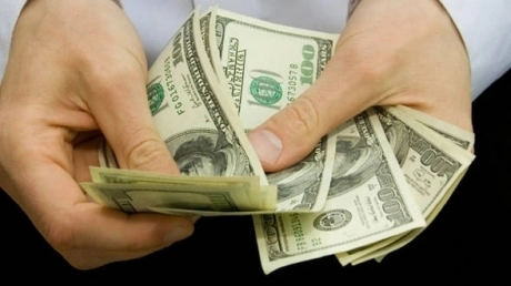 dolarul-se-intareste-din-nou