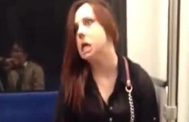 femeie-posedata-protagonista-unor-scene-de-cosmar-la-metrou-video