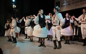 festivalul-roscuta-de-primavara-la-sanpetru-