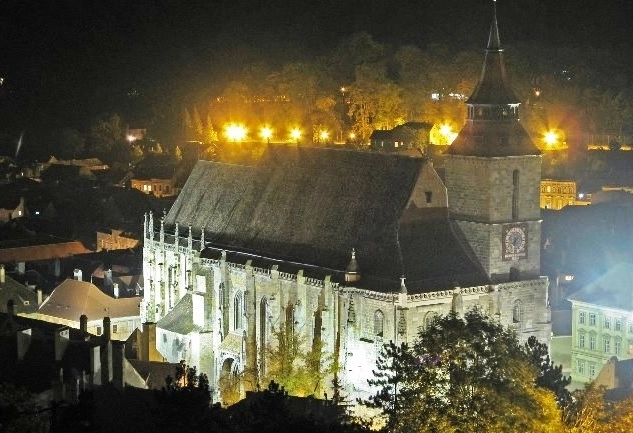 finantare-de-2-milioane-de-euro-pentru-a-reabilitarea-curtii-bisericii-negre