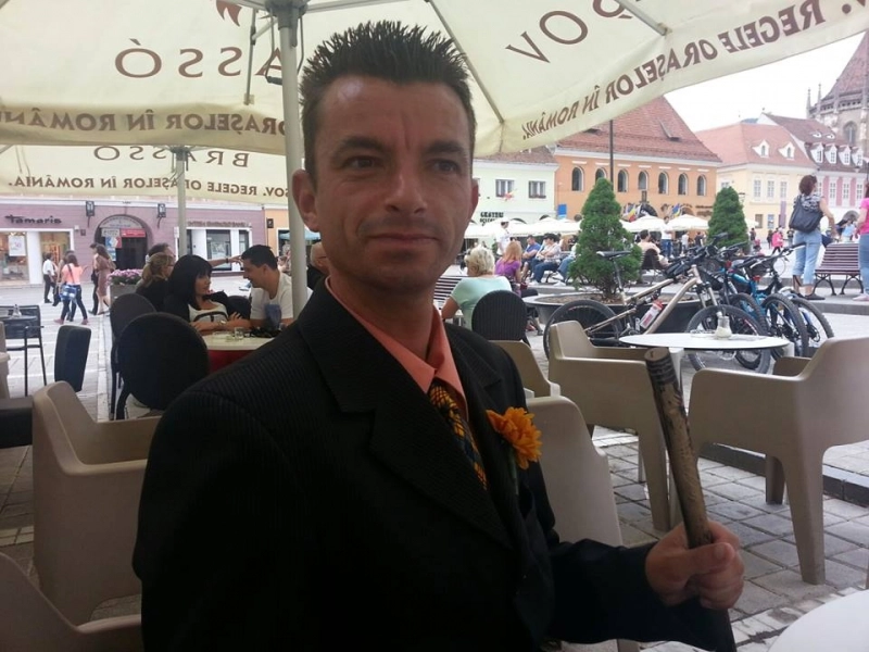 giovanni-imbracat-in-femeie-