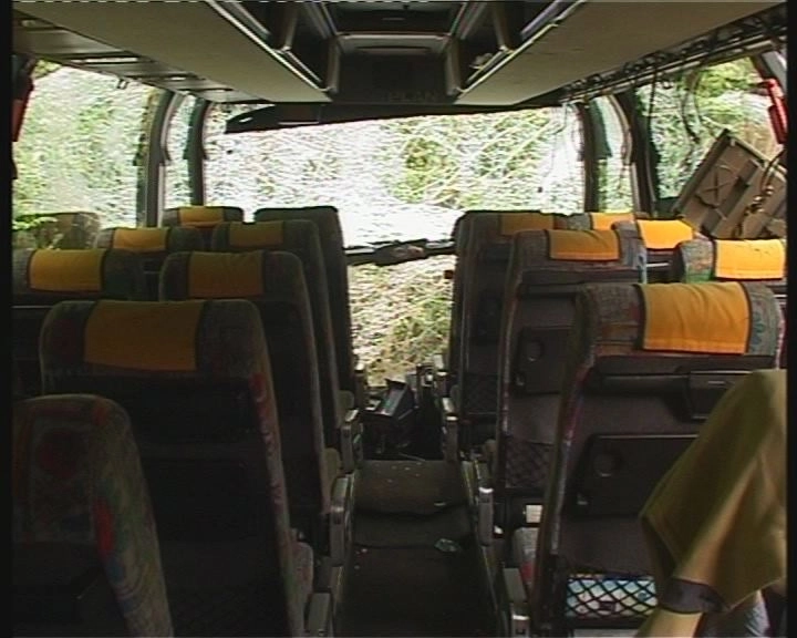 ultima-ora-autocar-rasturnat-pe-drumul-dintre-poiana-brasov-si-rasnov-25-de-raniti-galerie-foto