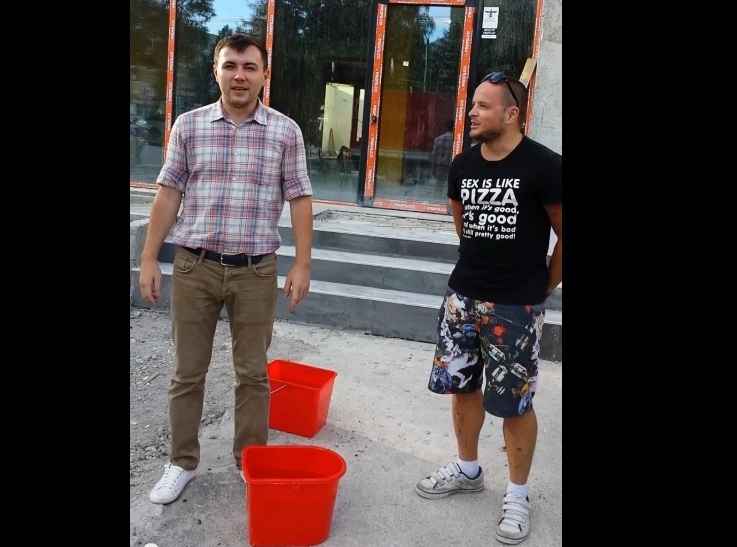 ice-bucket-challange-la-brasov-in-intersectia-de-la-faget-video
