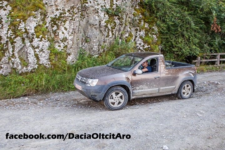imagini-spion-cu-dacia-duster-pickup