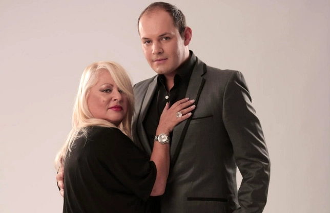 impacare-mirabela-si-raoul-sarut-in-apele-iordanului