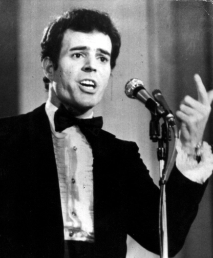 in-1969-julio-iglesias-rateaza-cerbul-de-aur-