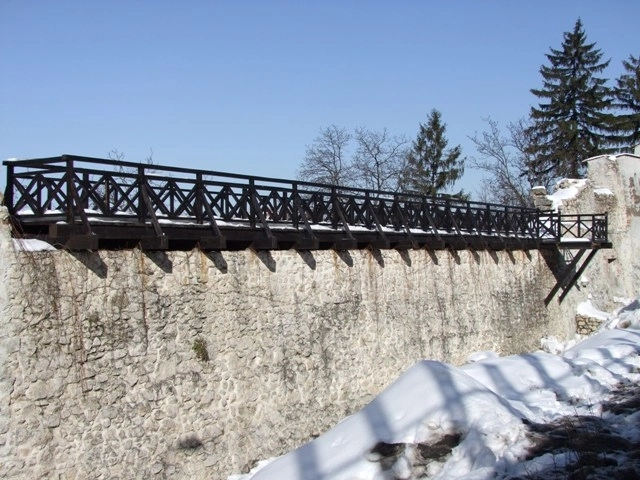 in-brasov-cu-aparatul-de-gat-(2)