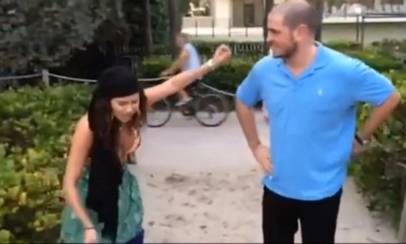 inna-deghizata-in-femeie-de-etnie-roma-video