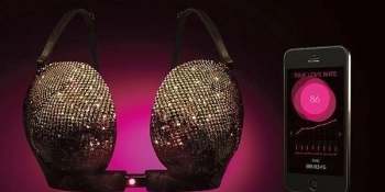 inventie-sutienul-inteligent-arata-cand-se-indragosteste-o-femeie