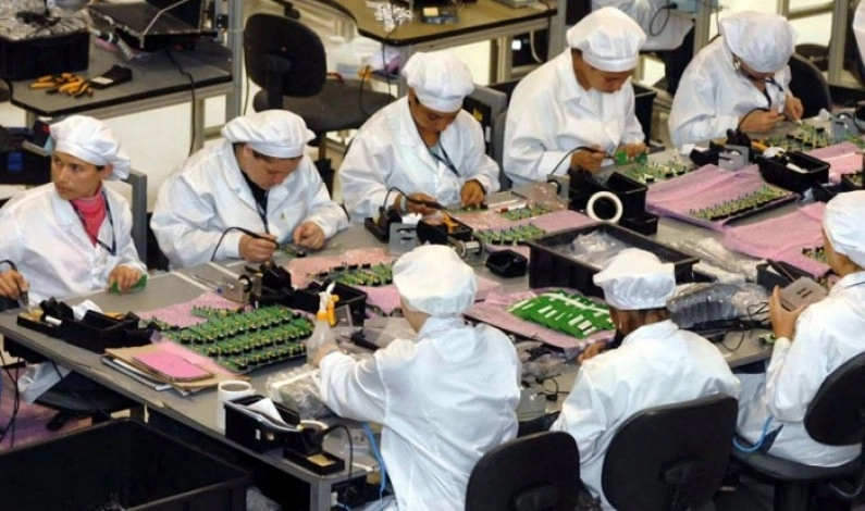 jaf-ca-in-filme-la-fabrica-samsung-au-golito-