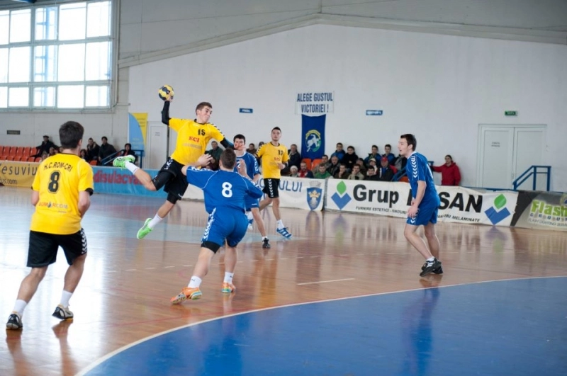 la-doi-pasi-de-titlu