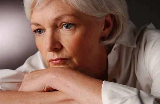 legatura-dintre-produsele-de-machiaj-si-menopauza-timpurie