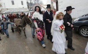 localnicii-din-apata-vor-sarbatori-sambata-farsangul