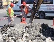 lucrari-la-reteaua-electrica-in-cartierul-de-tineri-din-predeal