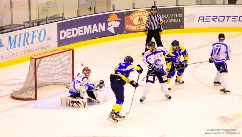 lupii-conduc-in-finala