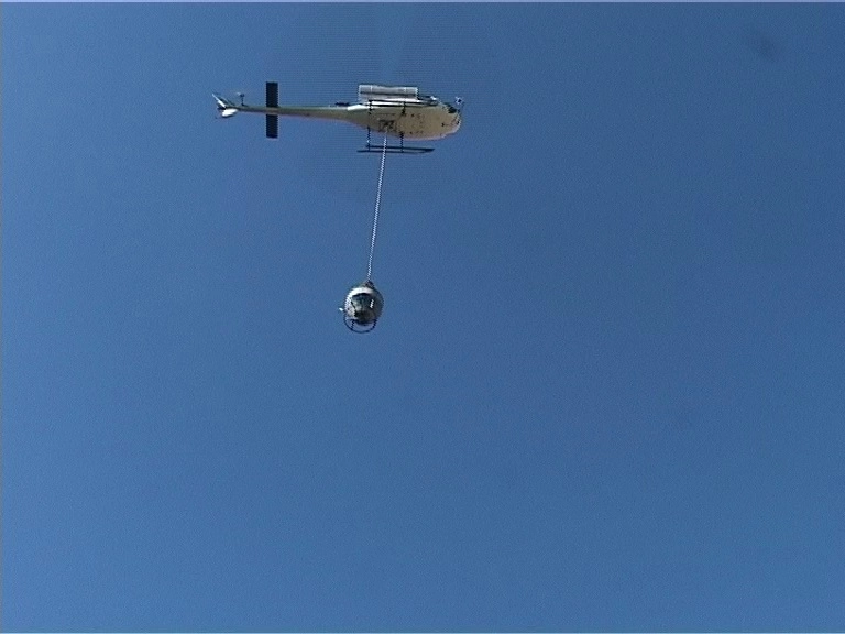 manevre-spectaculoase-la-rasnov-pentru-construirea-liftului-cu-cremaliera