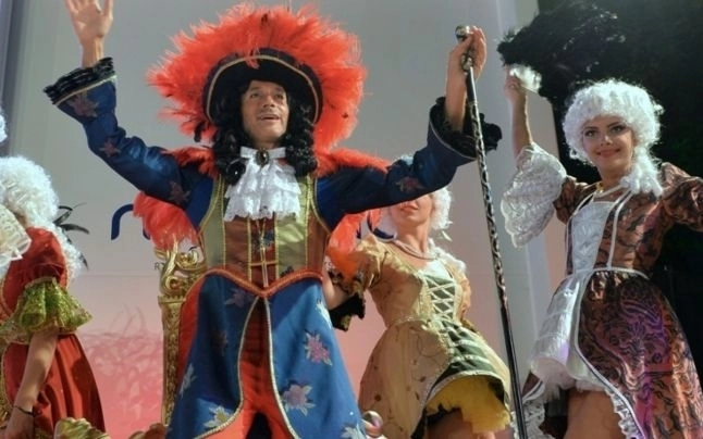 mazare-in-sarcofag-la-carnavalul-de-la-mamaia