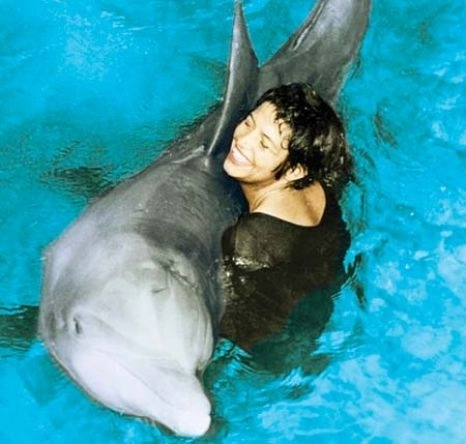 o-cercetatoare-americanca-a-facut-sex-cu-un-delfin-