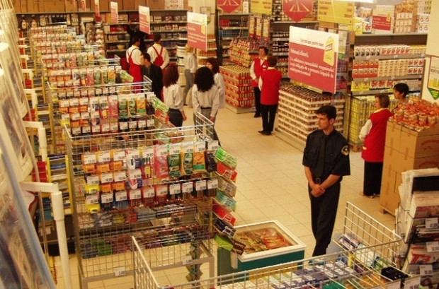 o-noua-strategie-magazinele-se-bat-in-noi-orare-de-functionare