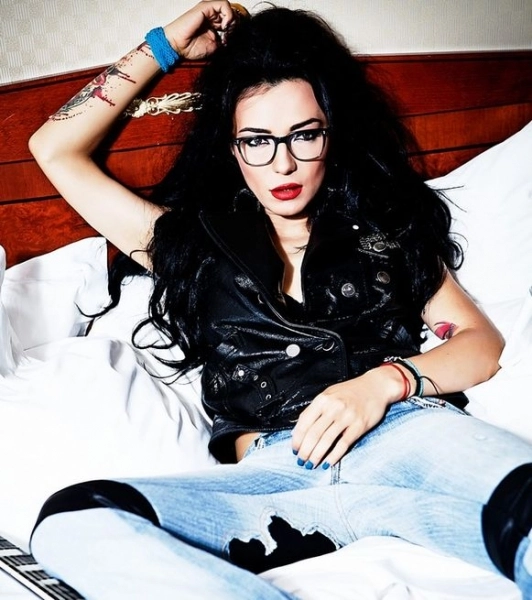 operatie-estetica-dj-wanda-sia-intinerit-vaginul-