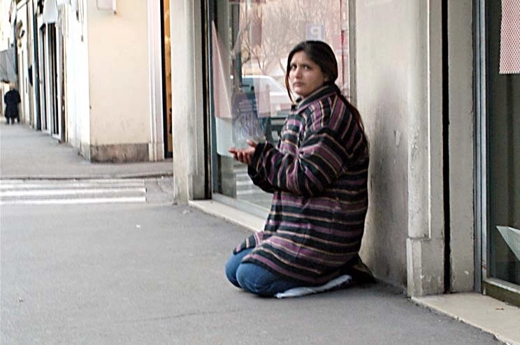 orasul-european-unde-esti-amendat-daca-dai-bani-la-cersetori