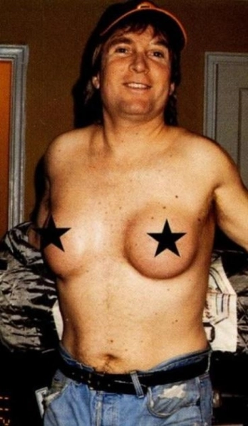 pariu-un-barbat-sia-pus-silicoane-tu-pentru-cati-bani-ai-face-asta