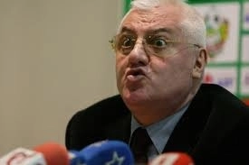 politistii-lau-vizitat-pe-mitica