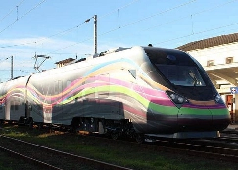 primul-tren-electric-produs-in-romania-va-circula-si-pe-ruta-brasovbucuresti