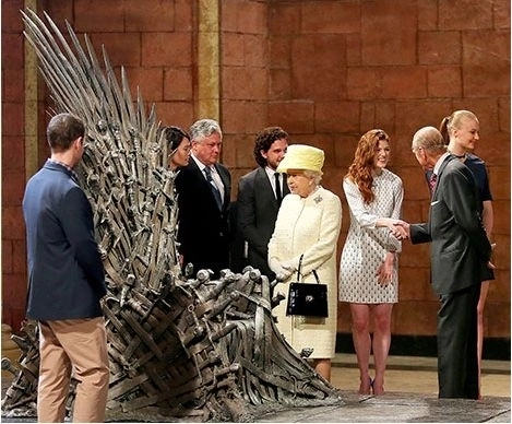 regina-marii-britanii-in-vizita-la-game-of-thrones-galerie-foto