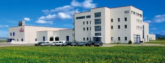 reinert-sapte-ani-de-cand-au-produs-primul-lor-salam-de-sibiu-la-feldioara