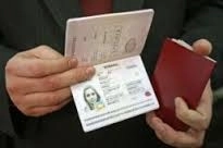 romanii-isi-pot-primi-pasapoartele-prin-curier