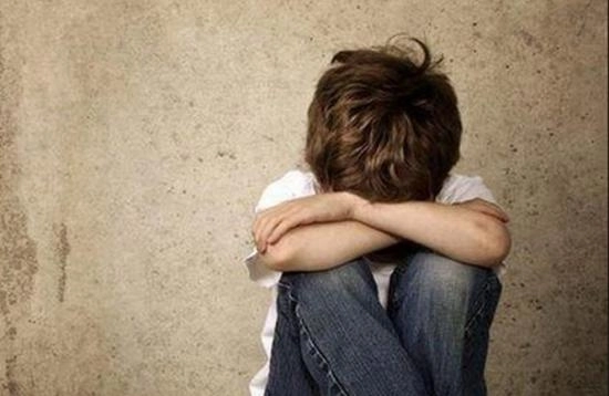 romanilor-li-se-pare-normal-sa-vada-copii-certati-sau-bruscati