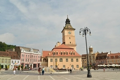 romfilatelia-scoate-un-timbru-cu-turnul-casei-sfatului-