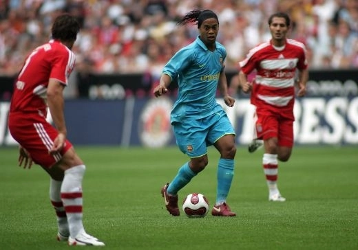 ronaldinho-joaca-in-mexic