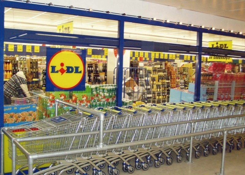 si-supermarketurile-din-brasov-au-probleme-cu-aprovizionarea-din-cauza-viscolului