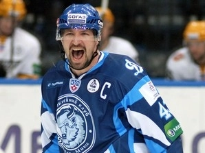 super-jucator-pentu-lupi