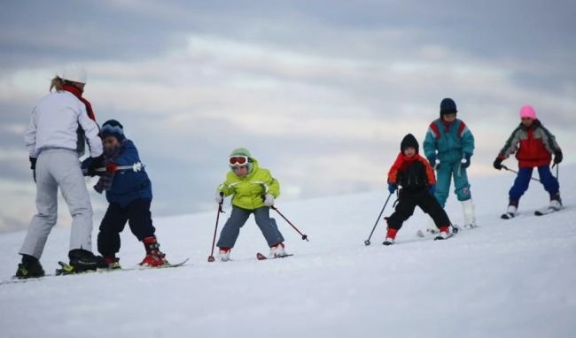 tarife-cnvenabile-la-scolile-de-schi