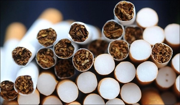 tigari-alcool-imbracaminte-si-parfumuri-confiscate-de-directia-vamala-brasov