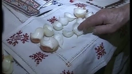 traditii-brasovene-practici-la-cumpana-dintre-ani