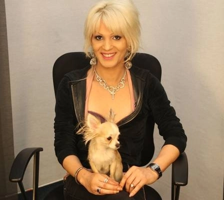 transsexualul-naomi-a-vrut-sa-se-sinucida